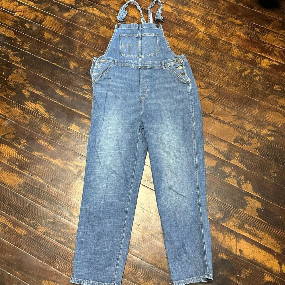 Sonoma distressed classic denim M farmer overalls